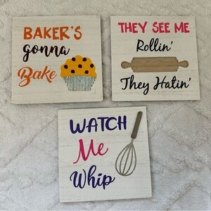 Baker's Delight Decorative Sign Set - Multicolor